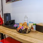 ベッド・アンド・ブレックファスト Futura